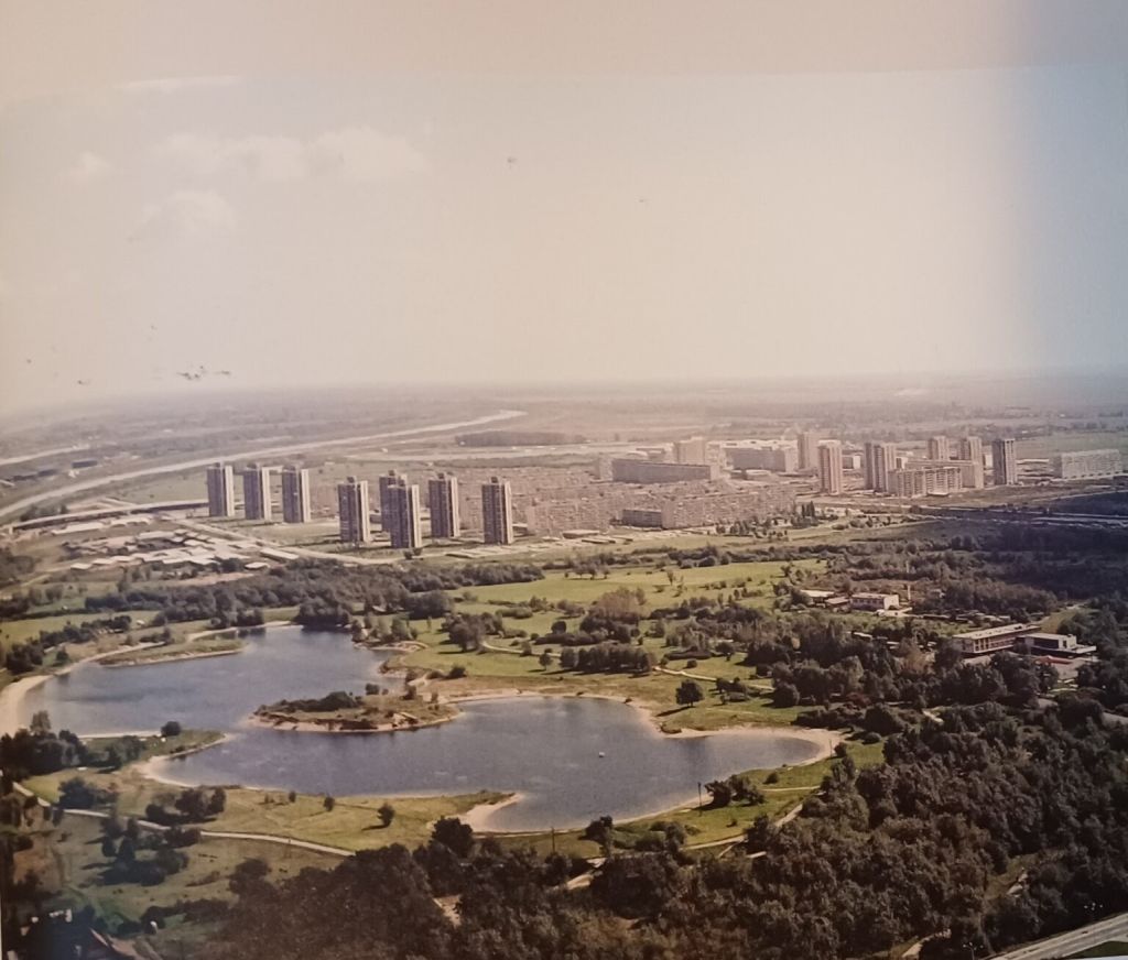Panorama. Pogled na Bundek i Središće 1970-tih godina